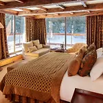 Le Palace Des Neiges Hotel