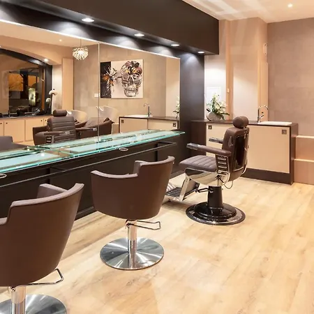 Le Palace Des Neiges 3*